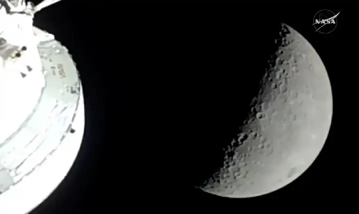 Artemis 2 quebra recorde de distância e sobrevoa lado oculto da Lua