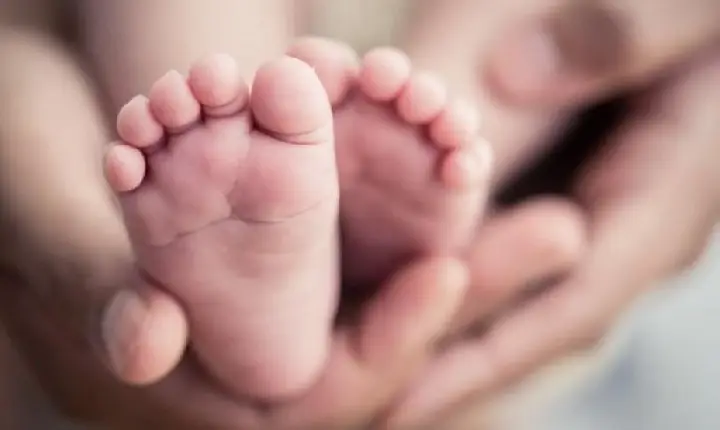 Bebê de 7 meses morre em Bom Sucesso após amamentação