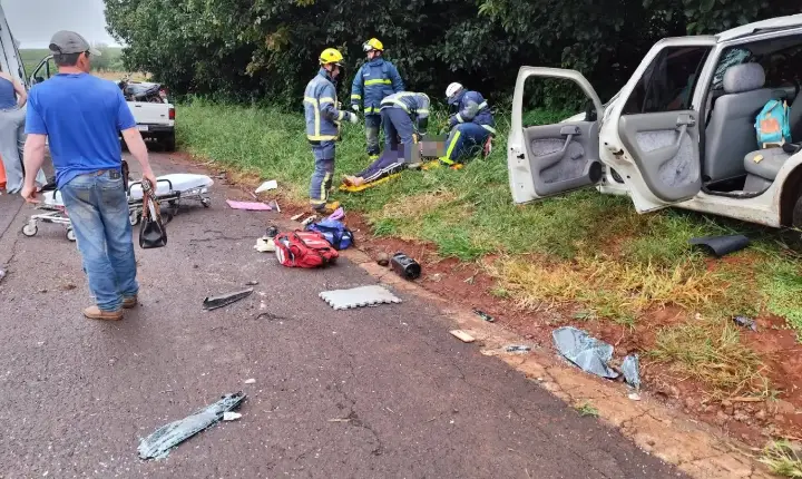Capotamento entre Cambira e Jandaia do Sul deixa mãe e duas crianças feridas