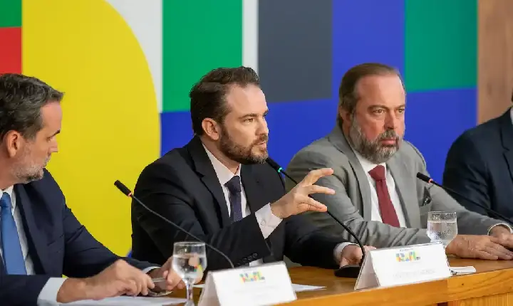 Governo eleva imposto sobre cigarros para bancar isenções em combustíveis