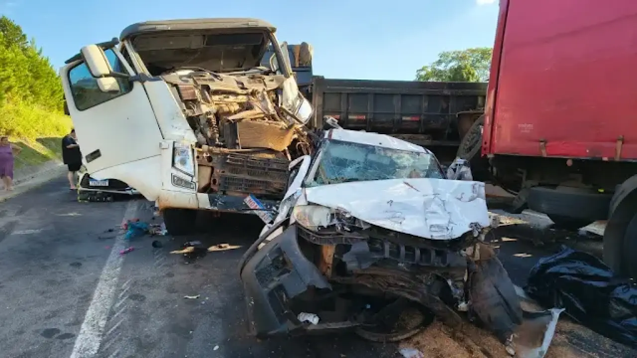 Grave acidente deixa um morto entre Mauá da Serra e Ortigueira