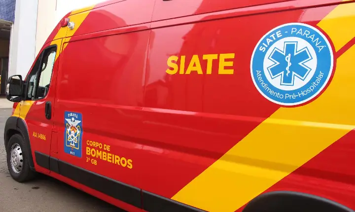 Homem de 57 anos cai de telhado durante limpeza e é resgatado pelos Bombeiros em Jardim Alegre
