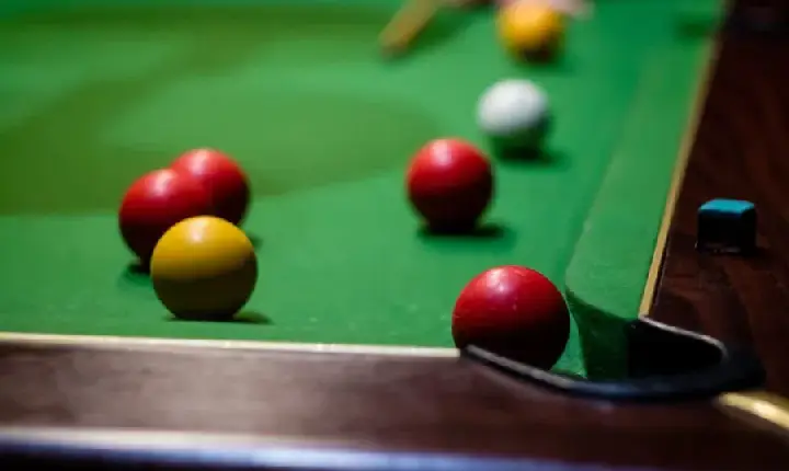 Homem é agredido com taco de sinuca em bar de Borrazópolis