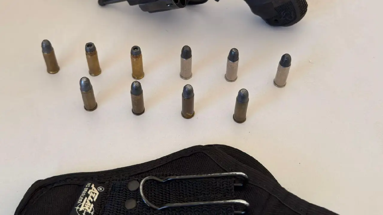 Homem é preso após ameaçar colega de trabalho com revólver em Faxinal