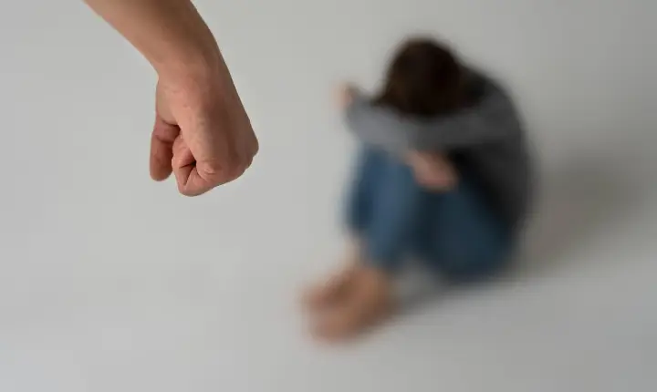 Homem é preso em Faxinal por ameaças de morte e violência doméstica contra companheira