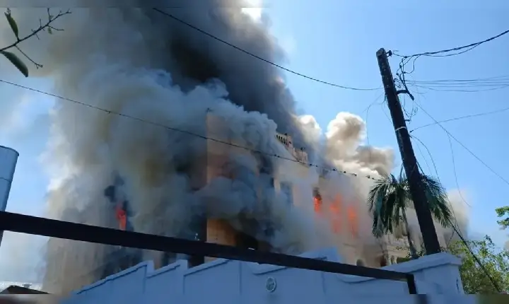 Incêndio destrói telhado de colégio histórico tombado em Paranaguá