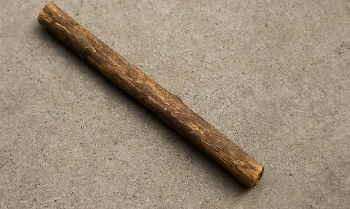 Marido agride esposa com pedaço de madeira em Apucarana