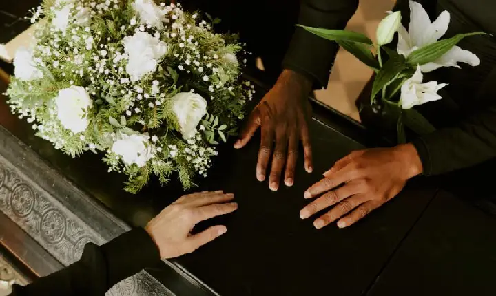 Mulher registra calúnia e tentativa de agressão em velório de Borrazópolis