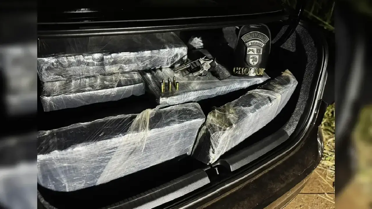 Operação policial em Arapongas termina com dois mortos e 320 kg de maconha apreendidos