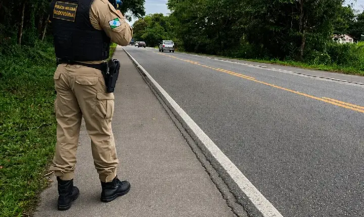 Operação Tiradentes 2026: Polícia Rodoviária intensifica fiscalização nas estradas do Paraná