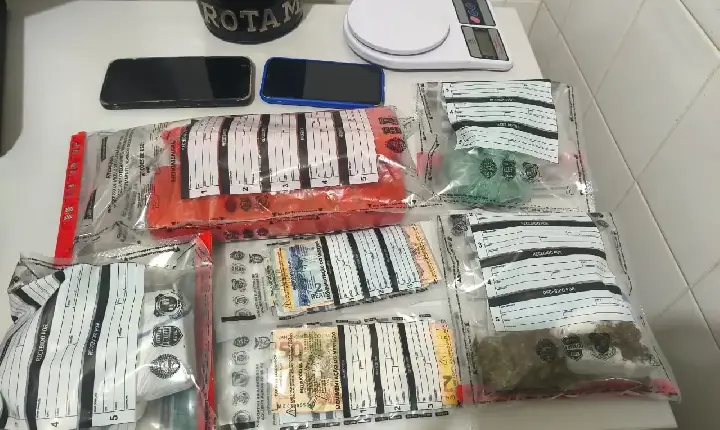 Polícia apreende mais de 1,6 kg de maconha e dinheiro em operação em Ivaiporã