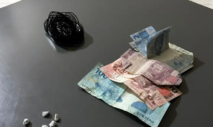 Polícia Militar de Faxinal prende suspeito de tráfico durante patrulhamento