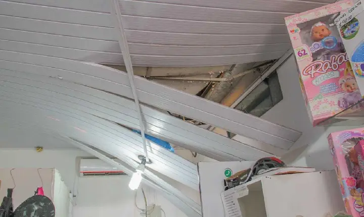 Telhado é arrombado para cometimento de furto em Apucarana