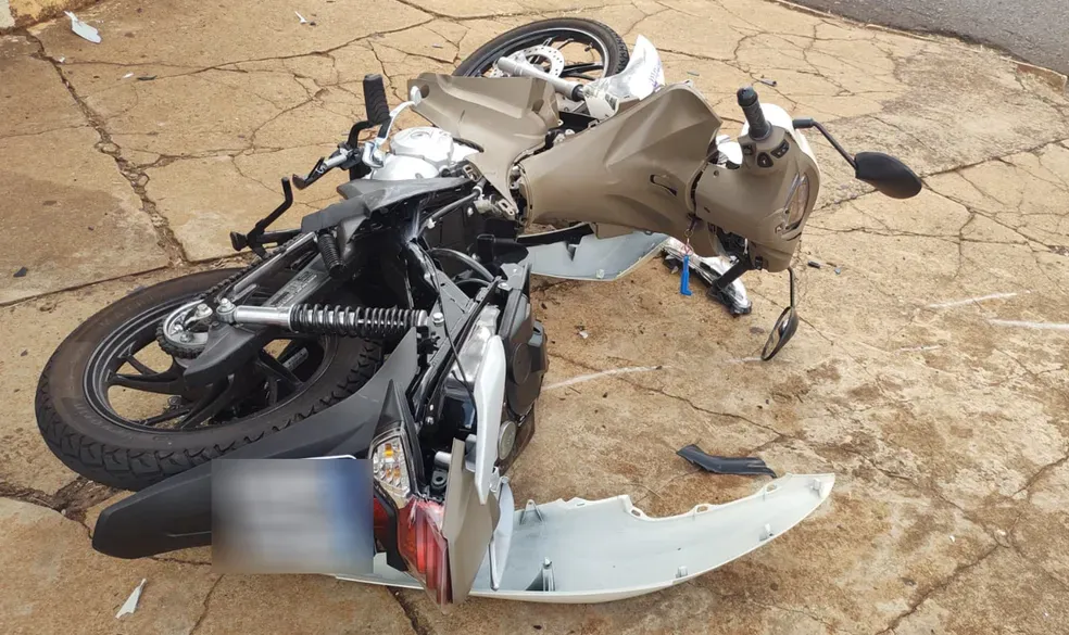 Acidente de trânsito deixa motociclista ferido em Faxinal