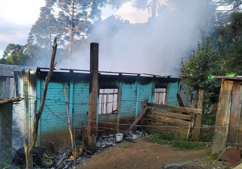 Adolescente com deficiência morre carbonizado em incêndio na zona rural de Pinhão