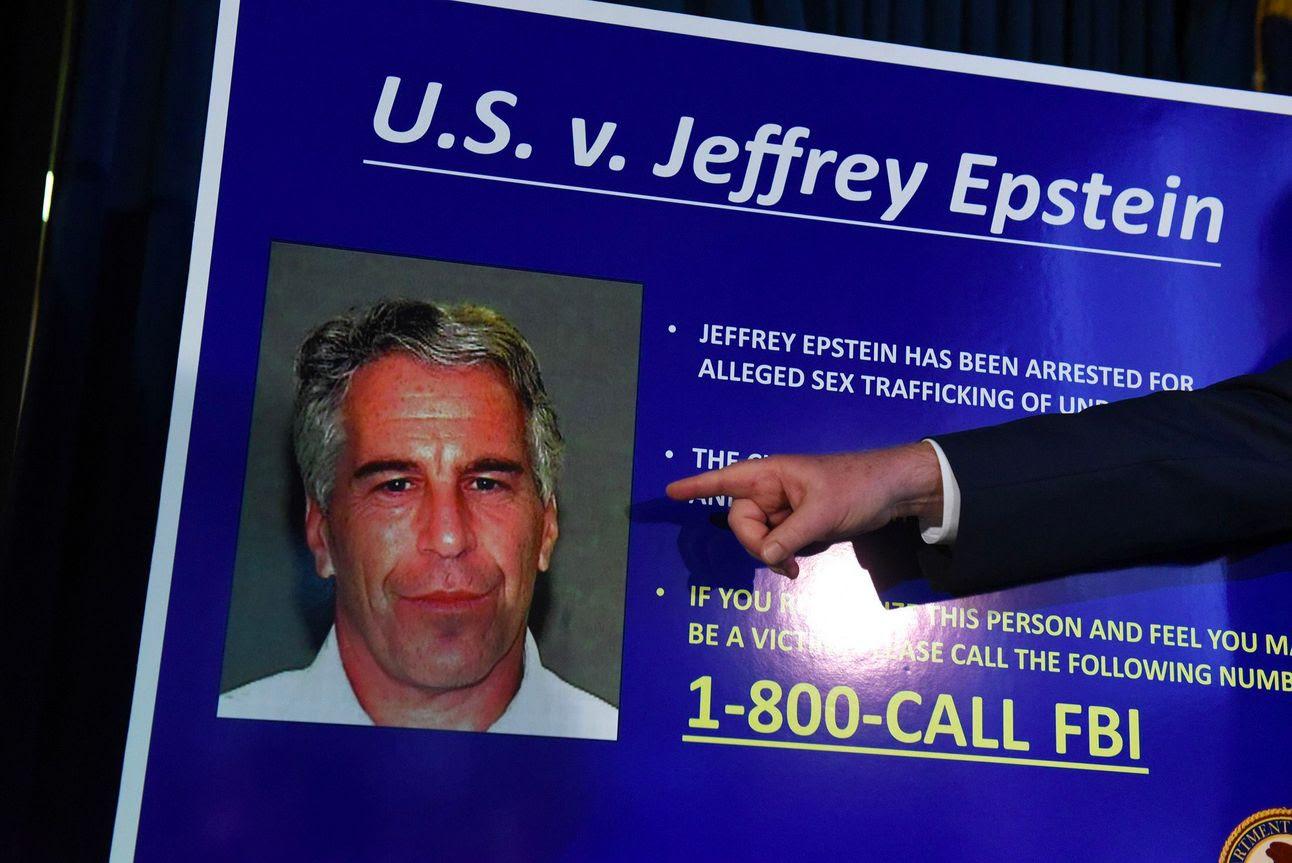 Jeffrey Epstein: Lista de celebridades ligadas a pedofilia e tráfico humano é conhecida