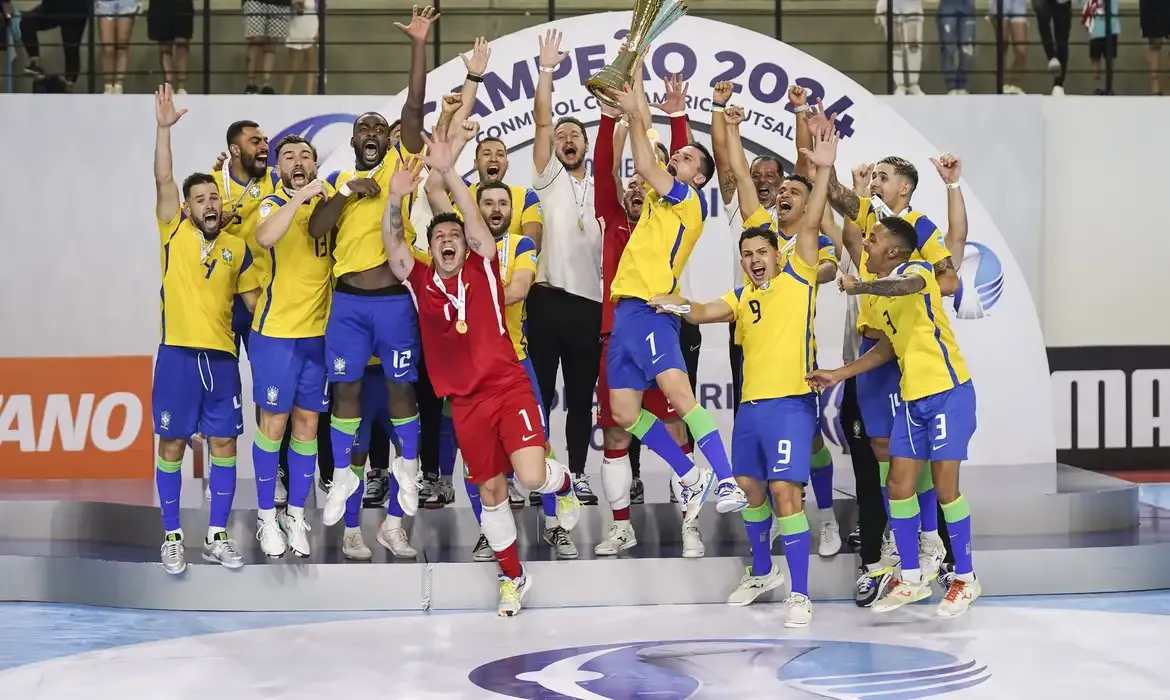 Brasil supera Argentina e conquista Copa América de futsal