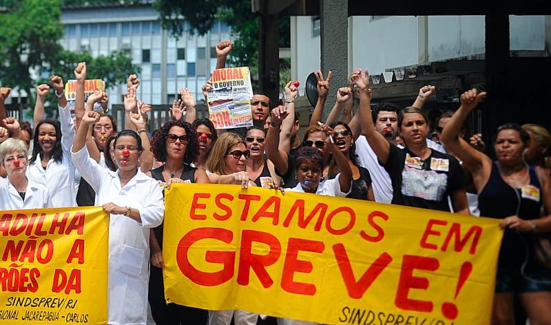 Governo sob pressão de servidores por reajuste salarial: cobertor curto e negociação à vista