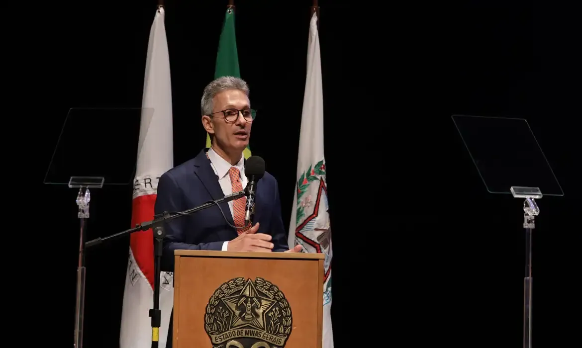 STF dá cinco dias para Zema explicar liberdade de vacinação nas escolas