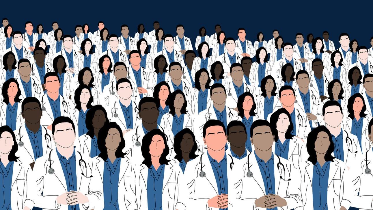 Brasil registra salto histórico no número de médicos: quase 600 mil profissionais em atividade