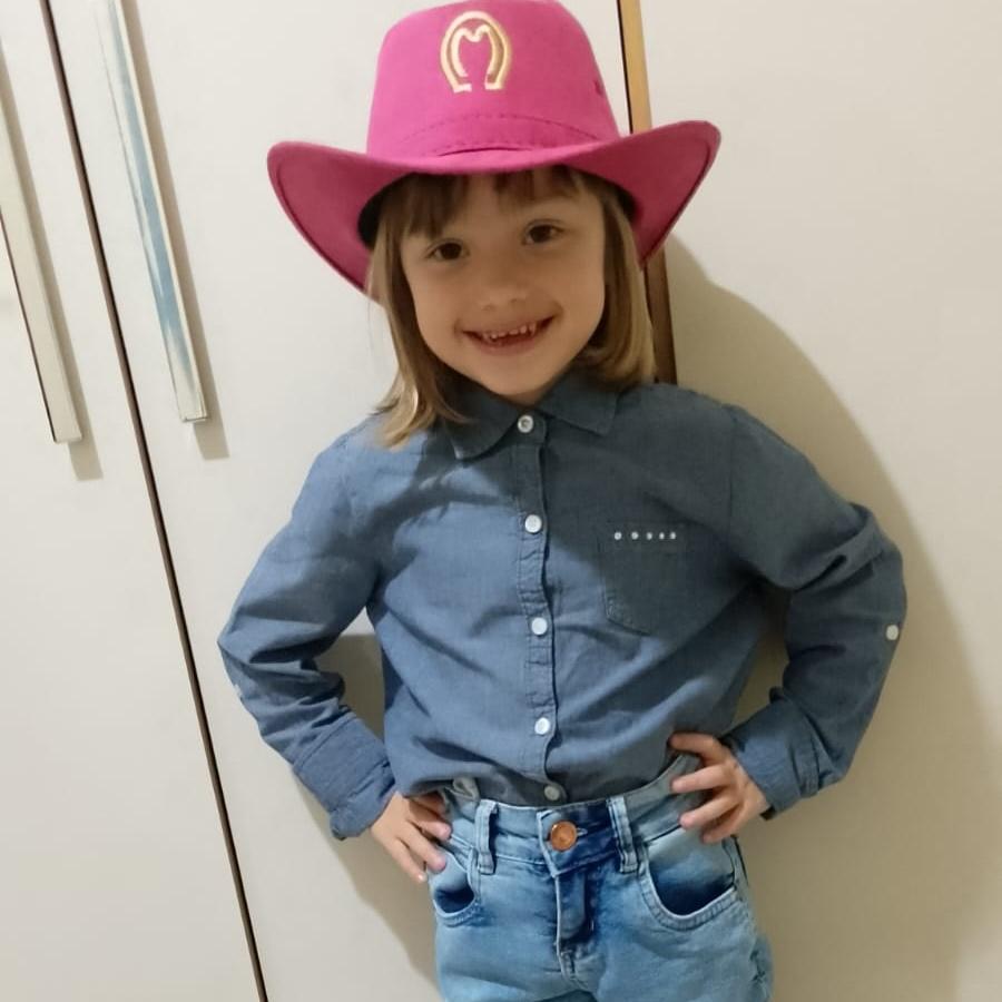 Jovem Dulce Maria comemora aniversário em Faxinal