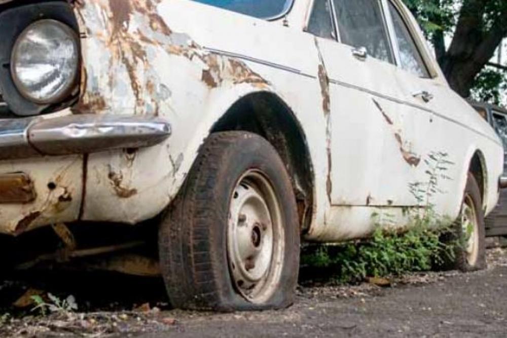 Polícia Militar recupera veículo roubado e apreende outros dois abandonados