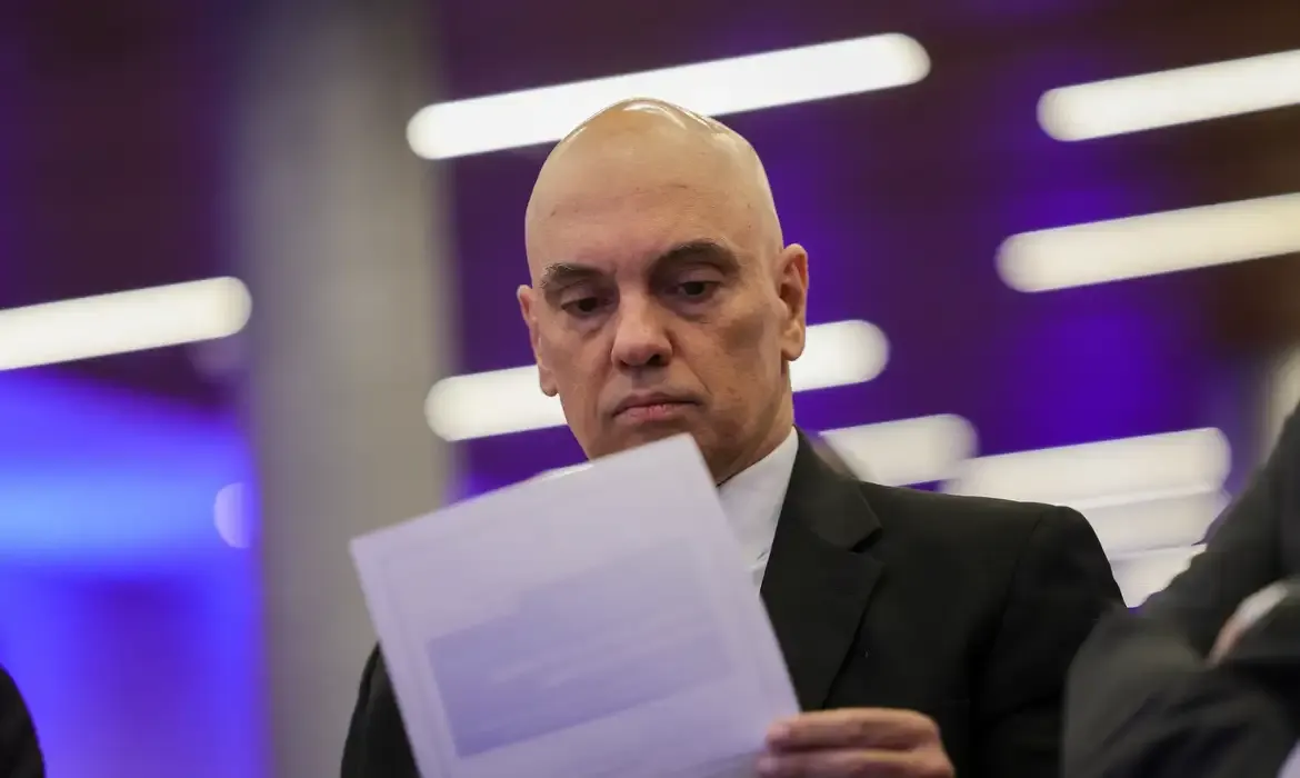 Moraes confisca R$ 18 milhões da Starlink para a União