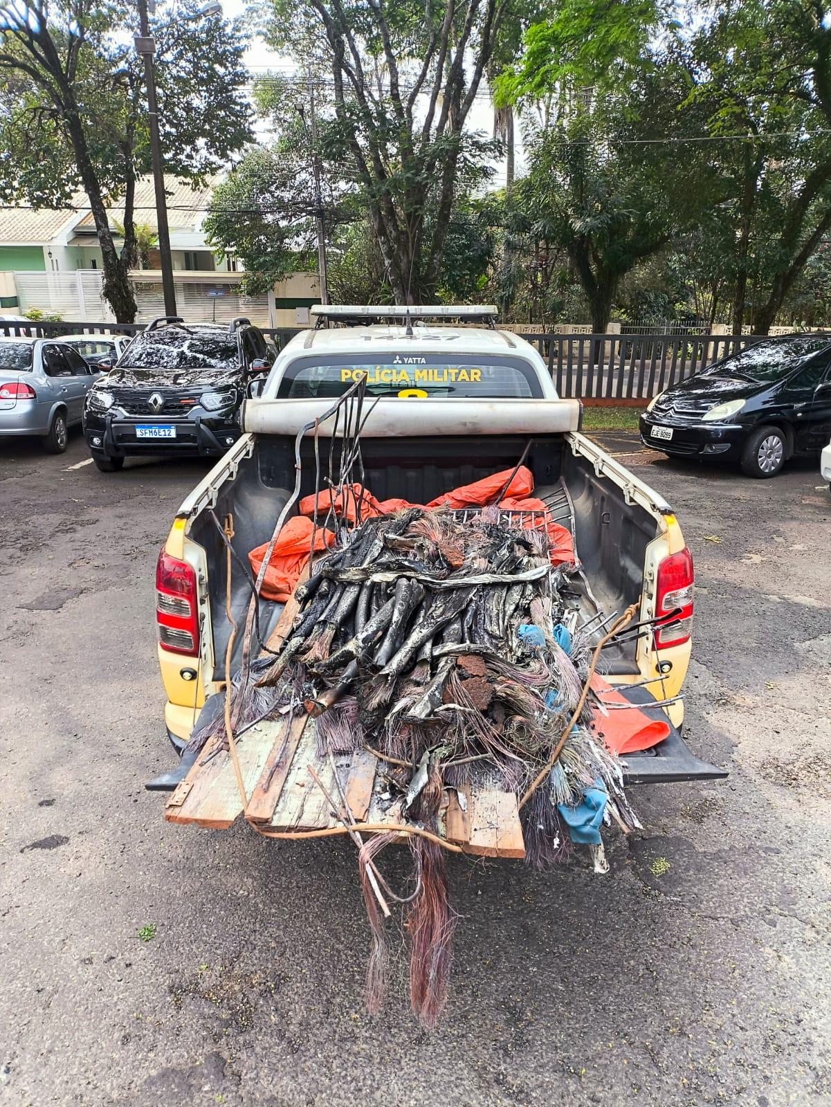 Polícia apreende fios de cobre e ferramentas após denúncia de receptação em Apucarana