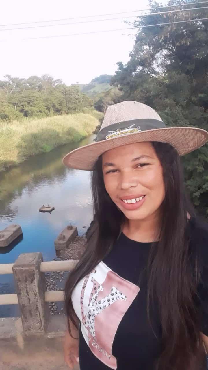 Ângela da Marmitaria Coma Bem comemora aniversário em Faxinal