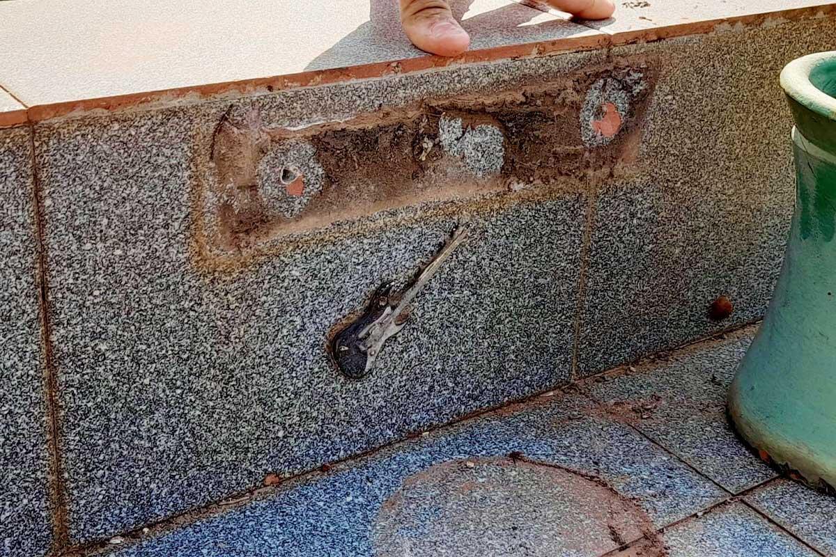 Cemitério de Jardim Alegre é alvo de furto; objetos de bronze são levados