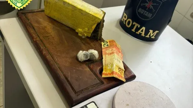 Menor é apreendido com drogas e materiais para tráfico em Ivaiporã