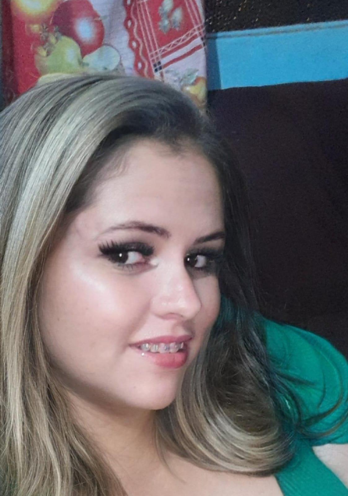 Léia Maria comemora aniversário em Faxinal