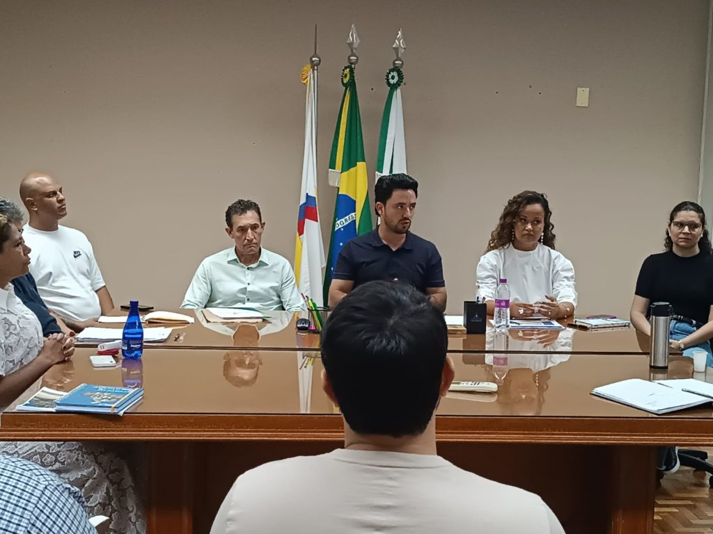 Prefeitura de Apucarana denuncia supersalários na gestão anterior e promete colocar fim aos “desmandos”