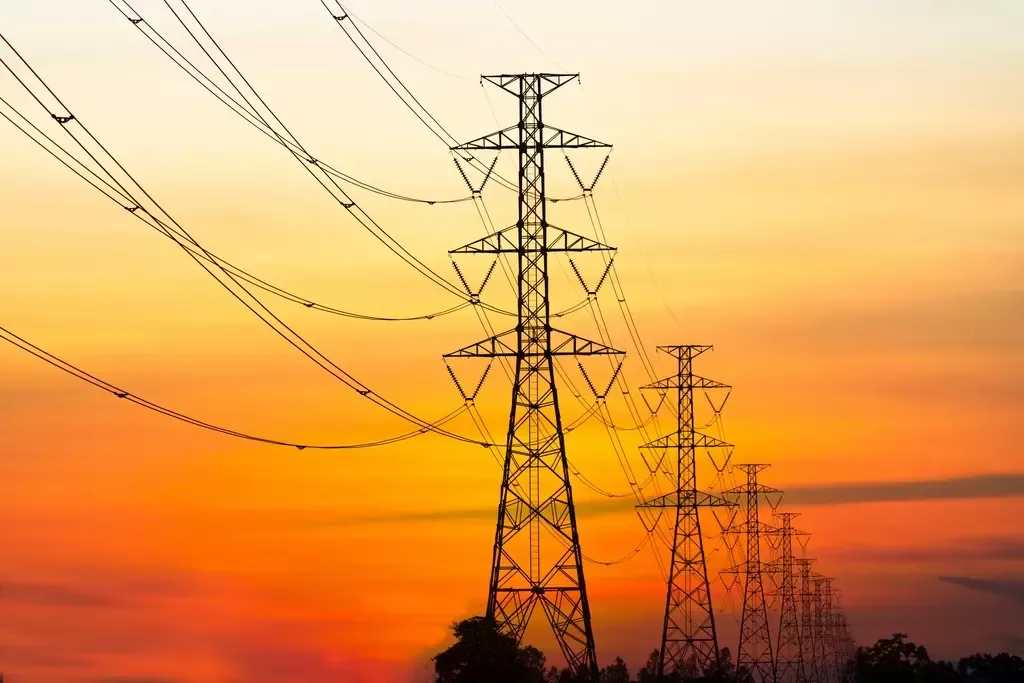 Governo quer isentar conta de luz de quem gasta pouco e quem vai pagar é quem gasta acima de 80 kWh/mês