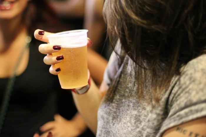 Adolescente é encontrada embriagada e ferida em Apucarana após dizer pra mãe que ia na casa da amiga