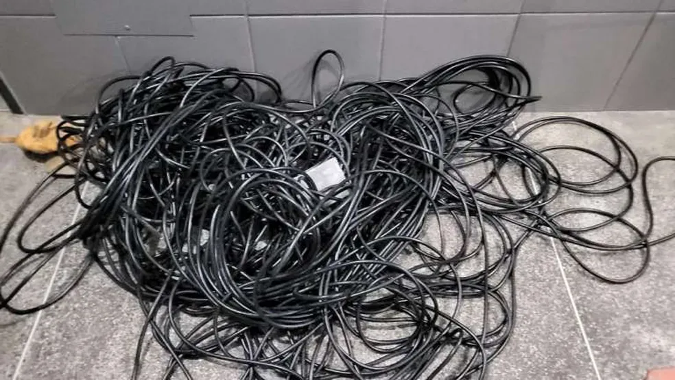 Ladrão de fios é preso dentro de casa vazia em Apucarana