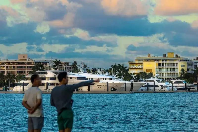 Brasil: Quem tem dinheiro está saindo do país para proteger seu patrimônio