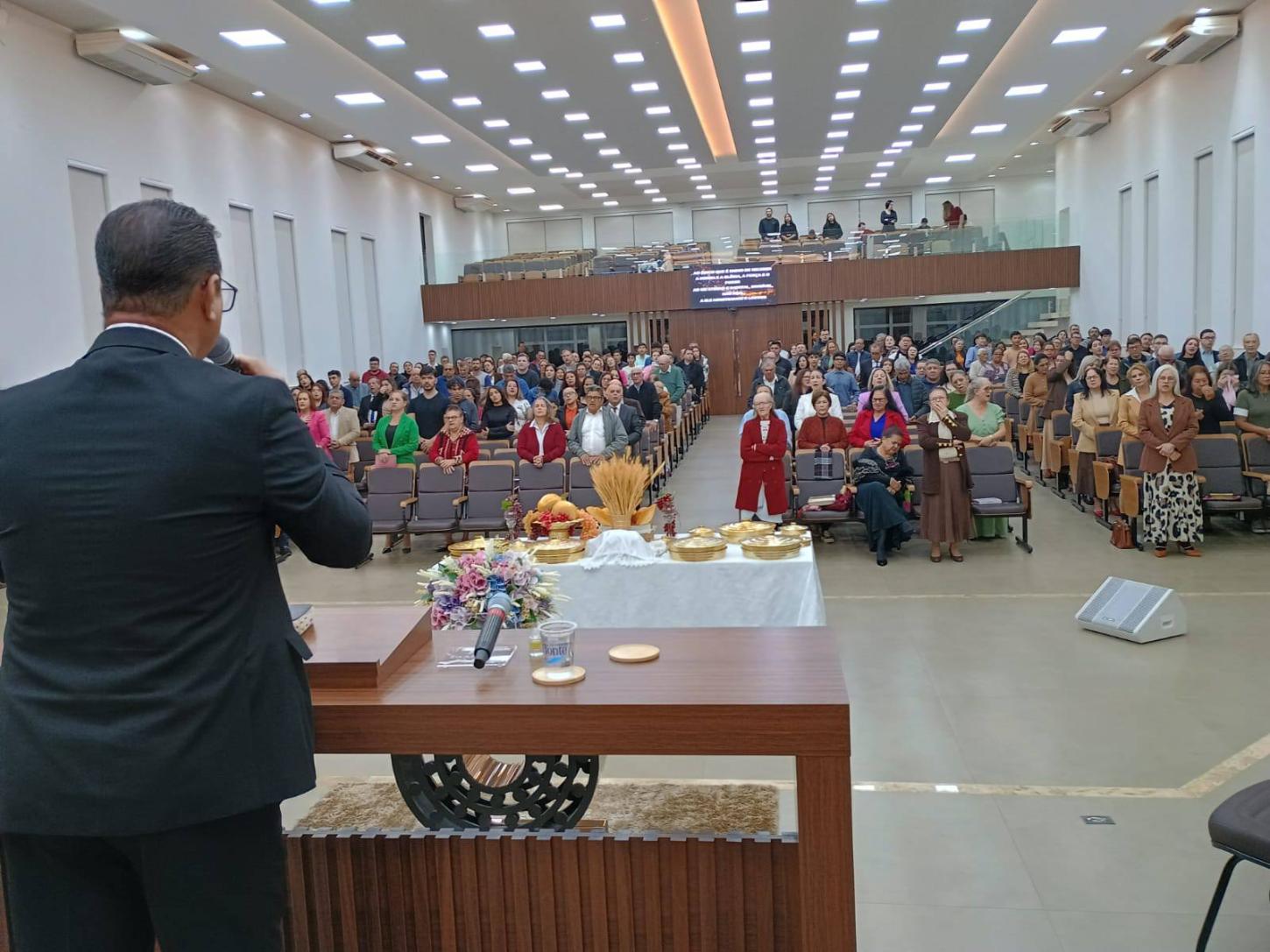 Evangélicos crescem e já são mais de 30% dos faxinalenses