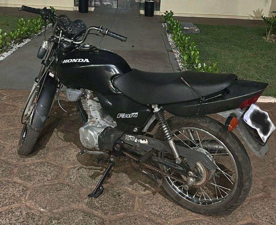 Motocicleta furtada em 2018 é recuperada em São João do Ivaí