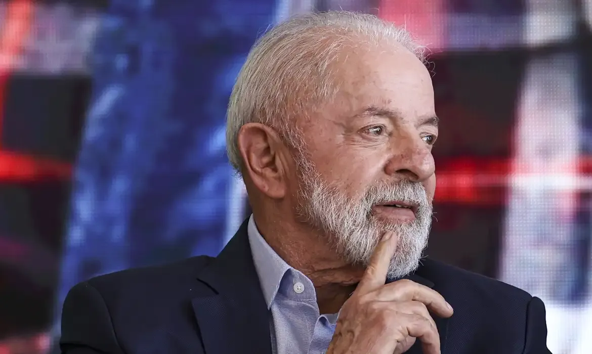 Com ecônomia em frangalhos Lula quer criar mais um feriado nacional
