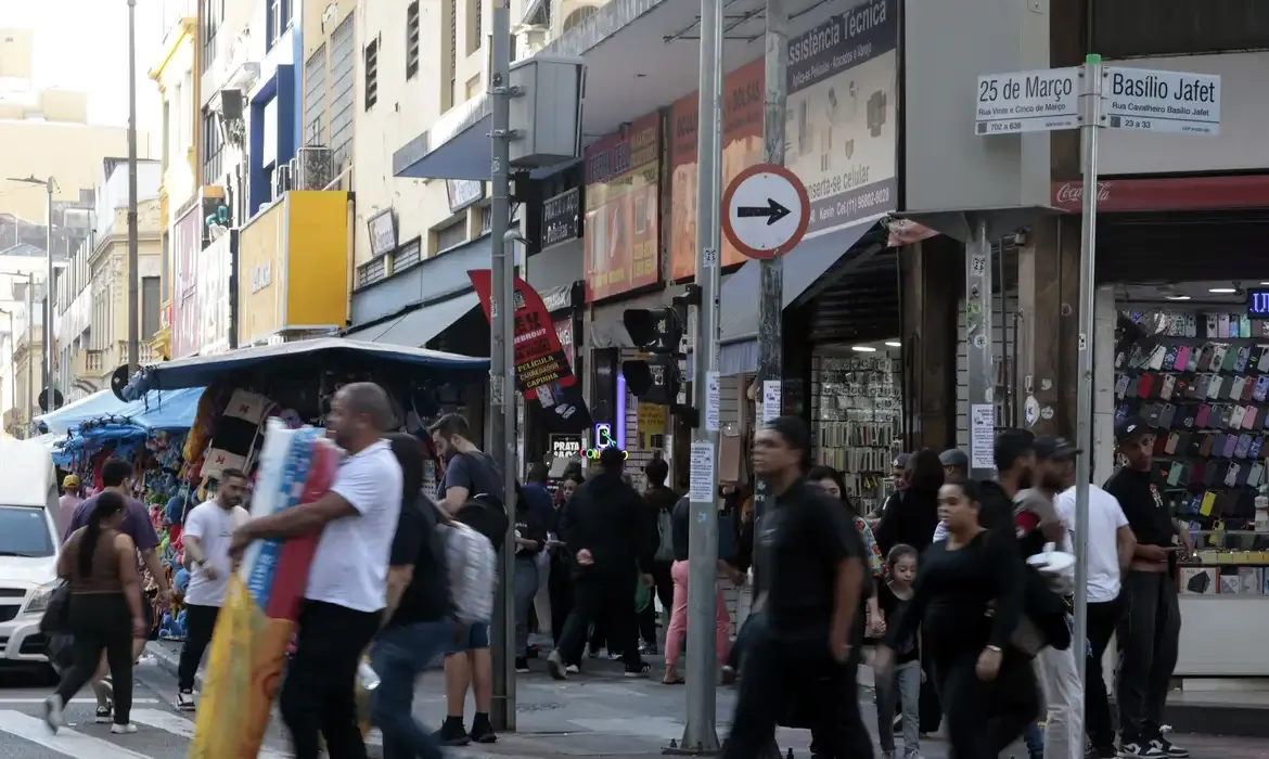 EUA miram Rua 25 de Março e Pix em investida surpreendente contra o Brasil