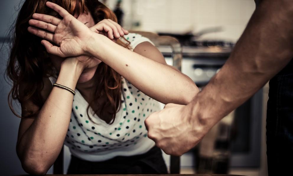 Homem embriagado agride esposa e sogra em Faxinal e é preso
