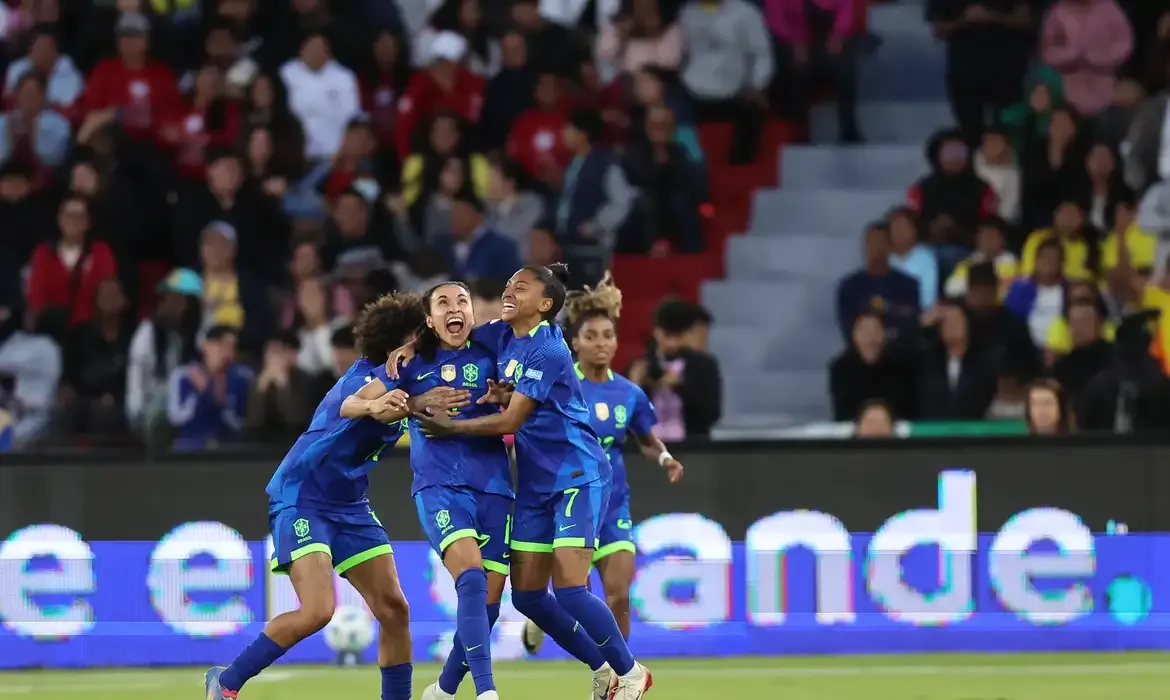 Em final emocionante, Brasil bate Colômbia e é campeão da Copa América