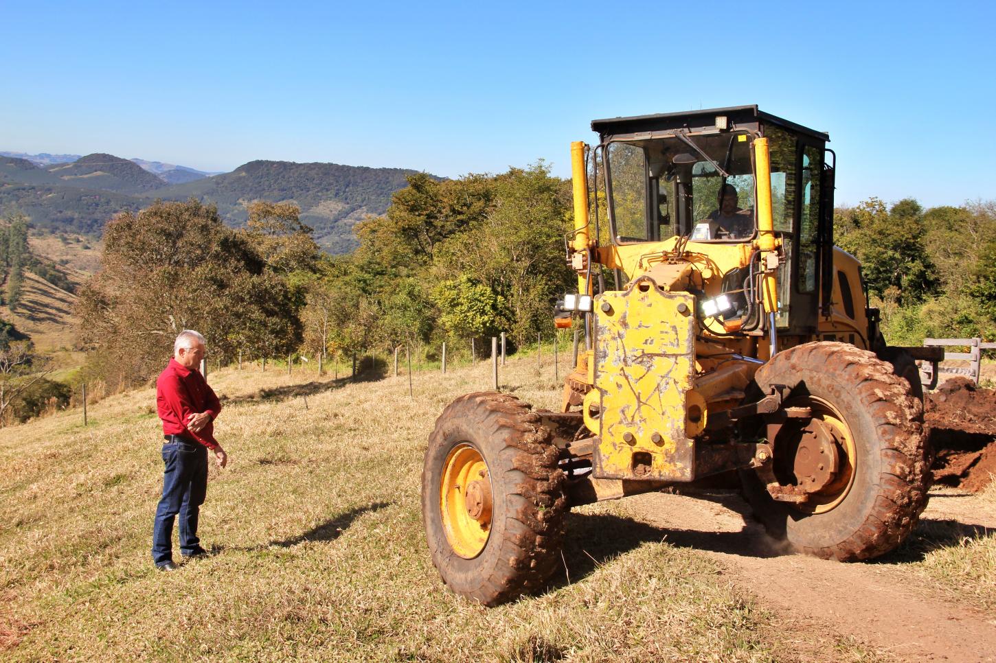 Prefeitura de Faxinal finaliza trabalhos da região do bairro Sabugueiro