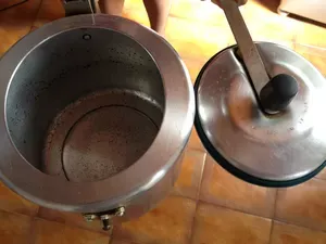 Panelas são furtadas de padaria em Jandaia do Sul