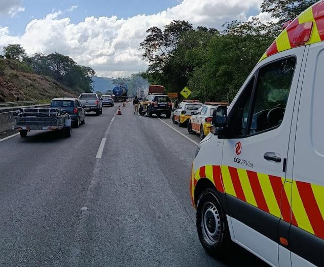 Incêndio atinge carreta bitrem na BR-376 entre Mauá da Serra e Ortigueira