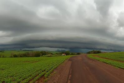 Simepar emite alerta para chuvas intensas e granizo no Paraná
