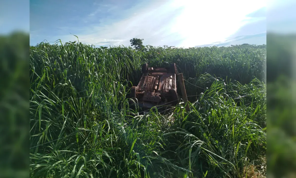 Carro capota com família e criança de 4 anos entre Cambira a Jandaia do Sul