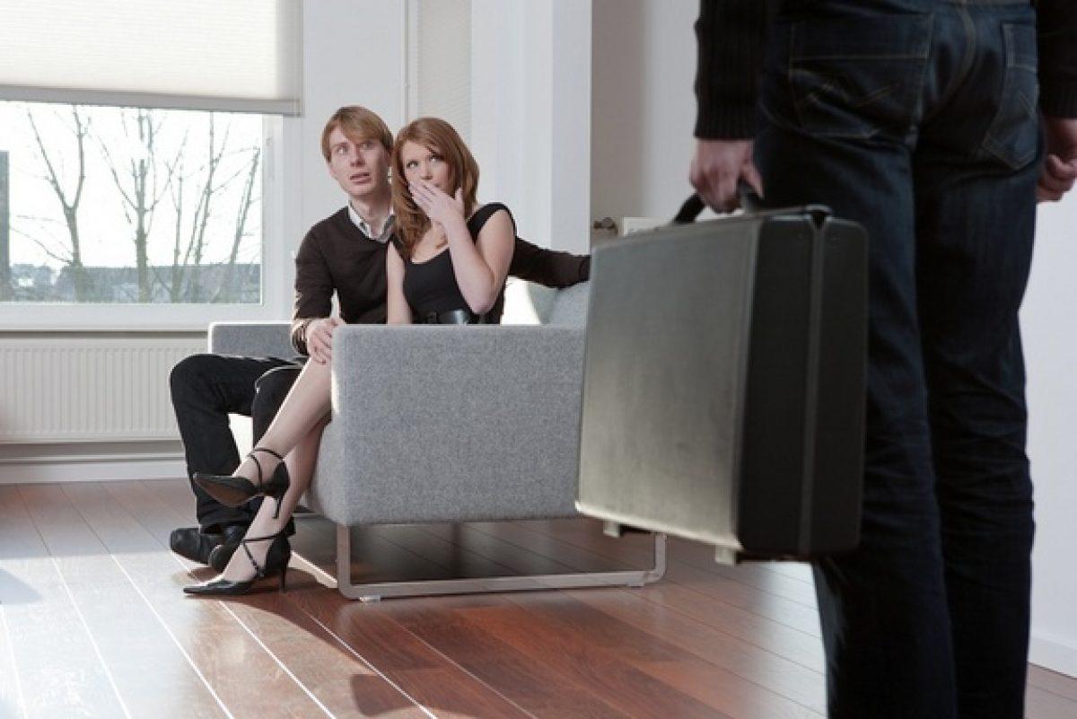 Homem agride ex-companheira em Rio Bom após ser flagrado em traição