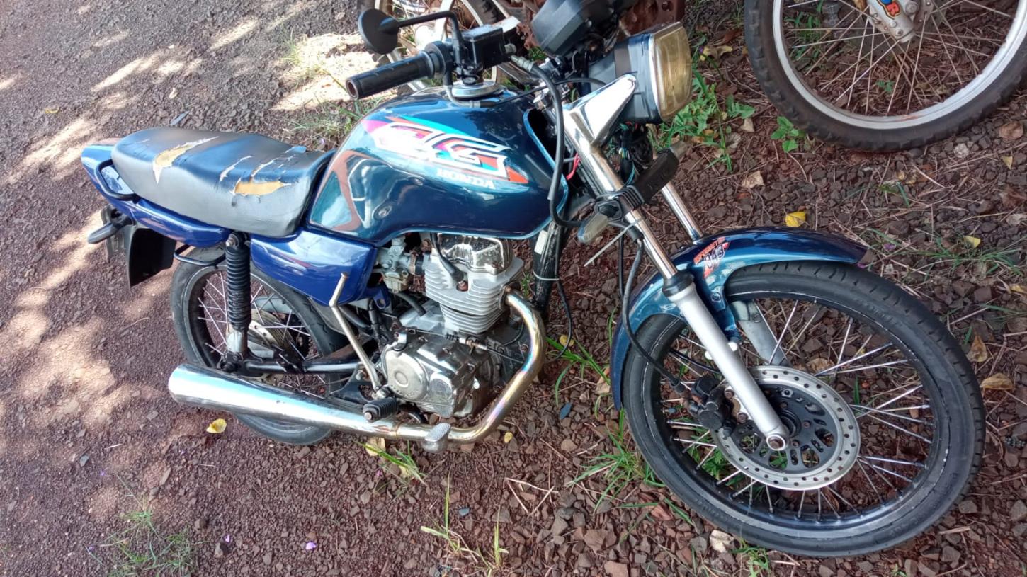 Polícia Militar apreende motocicleta barulhenta no centro de São Pedro do Ivaí